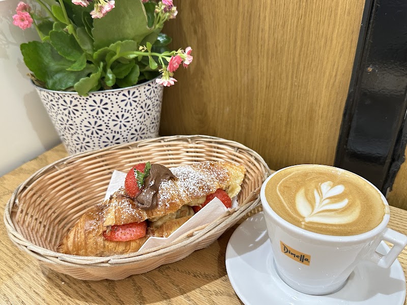 Granier Bakery Paddington - Granier Bakery Paddington 5 Craven Rd, Tyburnia, London W2 3BP, UK