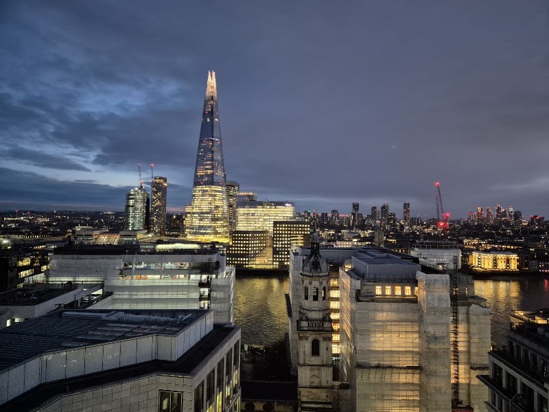 Monument to the Great Fire of London - Monument to the Great Fire of London Fish St Hill, London EC3R 8AH, UK