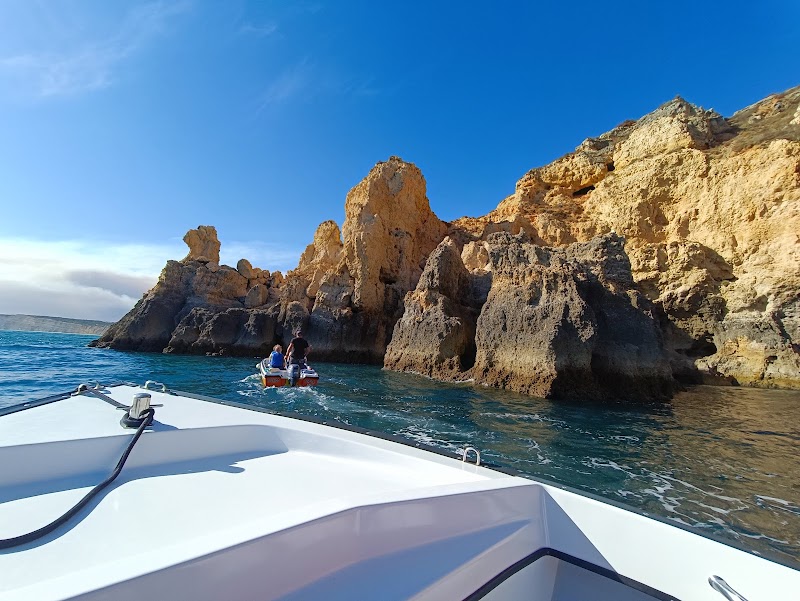 Lagos Boat Tours - Lagos Boat Tours, Marina de Lagos Gate ABCD, Passeio dos Descobrimentos 10, 8600-315 Lagos, Portugal