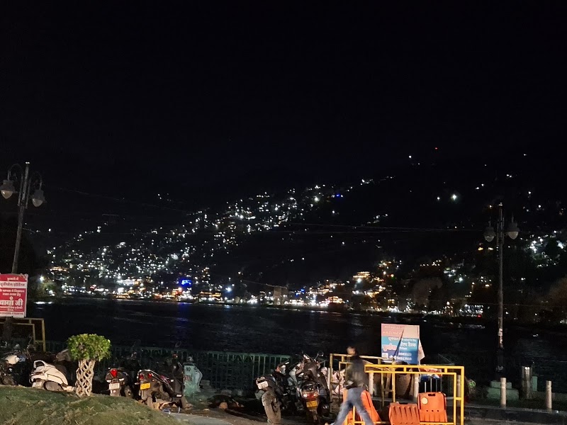Mall Road - Mall Road, 9FR4+H9R, Mall Rd, Mallital, Nainital, Uttarakhand 263001, India