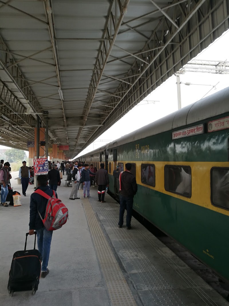 Anand Vihar - Anand Vihar Isbt Anand Vihar, Anand Vihar, Delhi, Uttar Pradesh 110092, India