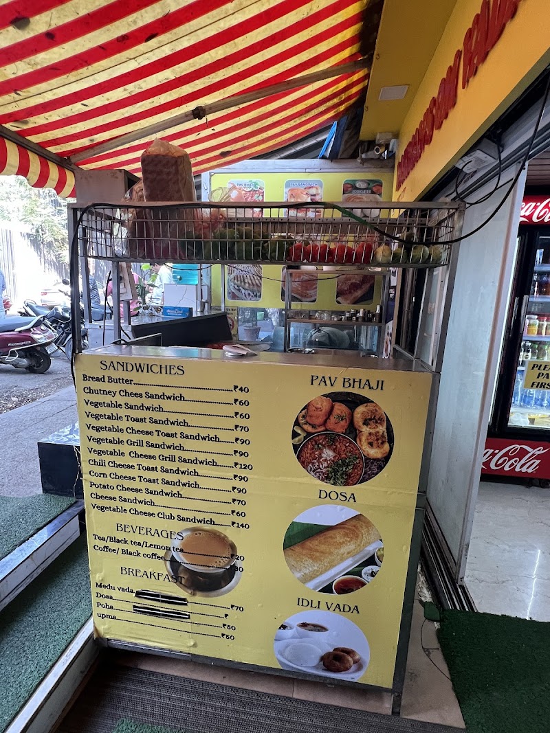 Laxman's Om Vada Pav - Laxman's Om Vada Pav, Shop no.6-7, Satikrupa shopping centre, Garodia Nagar, Ghatkopar East, Mumbai, Maharashtra 400077, India