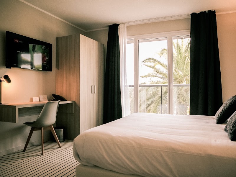 Best Western Plus Antibes Riviera - Best Western Plus Antibes Riviera 41 Av. de Nice, 06600 Antibes, France