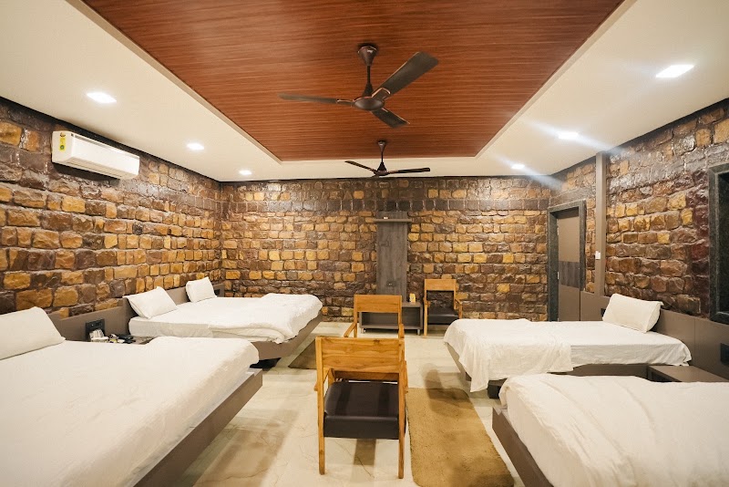 AKAY Resort & Villas - AKAY Resort & Villas, near Pahadi Paat Mandir, behind Mangatta Wildlife Park, Joratarai, Mudhipar, Chhattisgarh 491441, India