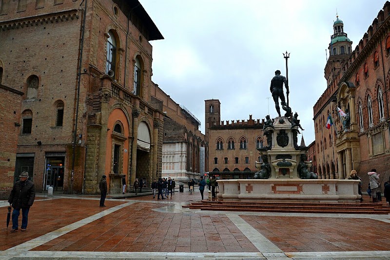 Palazzo Re Enzo - Palazzo Re Enzo Piazza del Nettuno, 1/C, 40125 Bologna BO, Italy