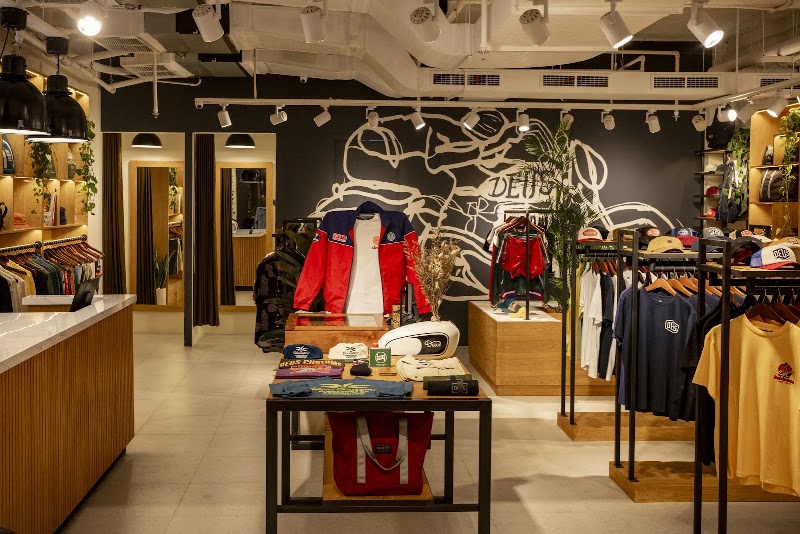Deus Ex Machina - Discovery Shopping Mall - Deus Ex Machina - Discovery Shopping Mall, Jl. Kartika Plaza Discovery Shopping Mall GF A-20, Kuta, Kec. Kuta, Kabupaten Badung, Bali 80361, Indonesia