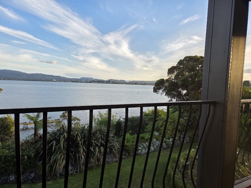 Black Swan Lakeside Boutique Hotel - Black Swan Lakeside Boutique Hotel 171 Kawaha Point Road, Kawaha Point, Rotorua 3010, New Zealand