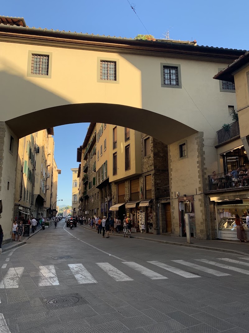 Ponte Vecchio - Ponte Vecchio Ponte Vecchio, 50125 Firenze FI, Italy