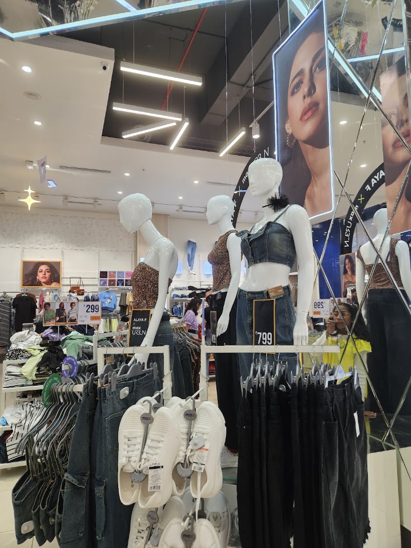 Max - Max Lulu International Shopping Mall, Anayara, Kochuveli, Thiruvananthapuram, Kerala 695029, India