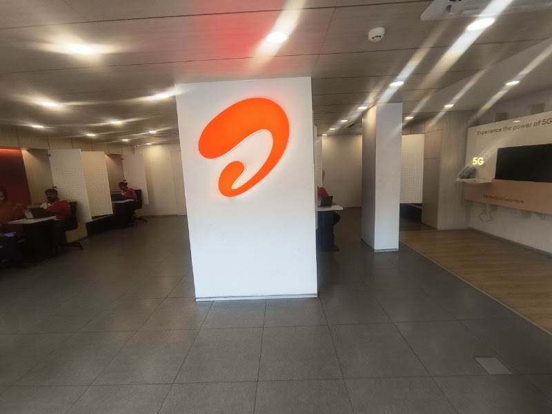 AIRTEL STORE - MI ROAD JAIPUR - AIRTEL STORE - MI ROAD JAIPUR, Shop No 3 5, GANPATI PLAZA, Mirza Ismail Rd, Nangal Jaisabohra, Sindhi Camp, Jaipur, Jaipur Nagar Nigam Area, Rajasthan 302001, India