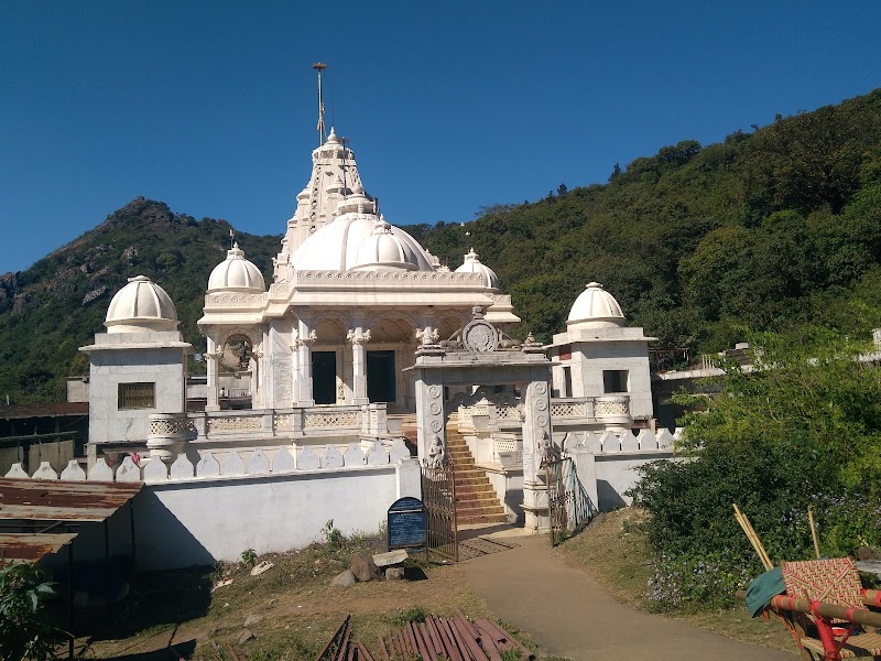 Shri Sammed Shikharji - Shri Sammed Shikharji Madhuban, Post- Shikhir ji, Distt-Giridih, X46P+CQW, Parasnath Hill, Jharkhand 825329, India