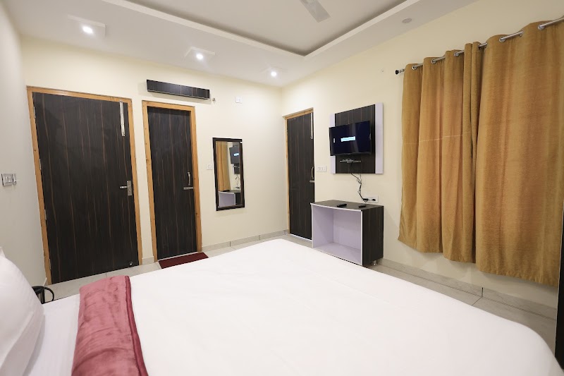 Knights' Inn - Knights' Inn, Diyar chowk, NH 21, Post Office Pipalaage, Bhuntar, Shillihar, Himachal Pradesh 175125, India