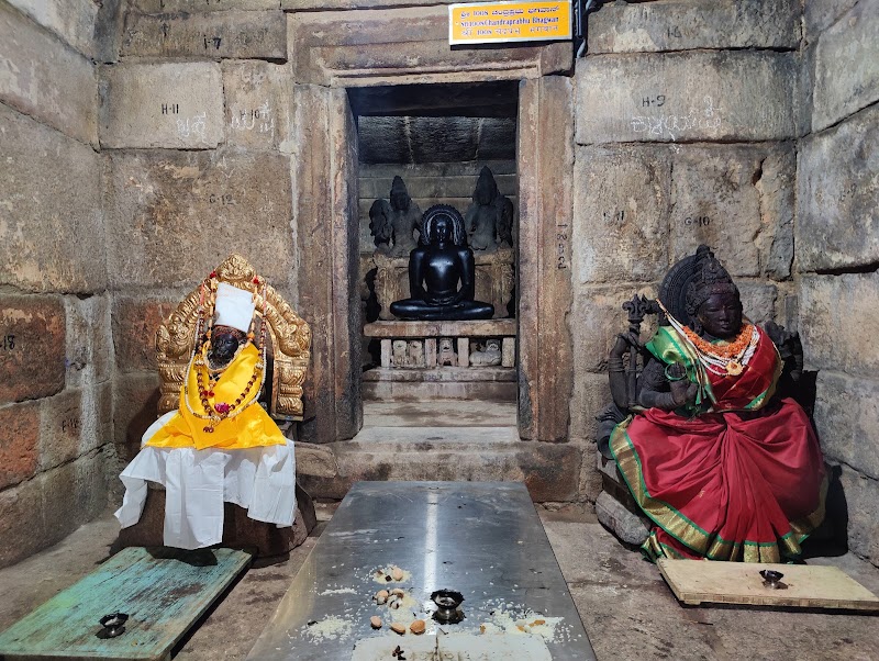 Sri Panchakuta Basadi Sri Atishaya Kshetra - Sri Panchakuta Basadi Sri Atishaya Kshetra, VJ9M+3F7, Kambadahalli, Karnataka 571802, India