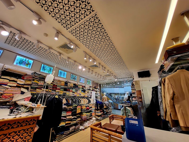 Surya Ethnic - Designer Wedding Studio - Surya Ethnic - Designer Wedding Studio Shop No. 32 & 33, First Floor, MGF Metropolis Mall, Mehrauli-Gurgaon Rd, Sector 28, Maruti Housing Colony, Gurugram, Haryana 122009, India
