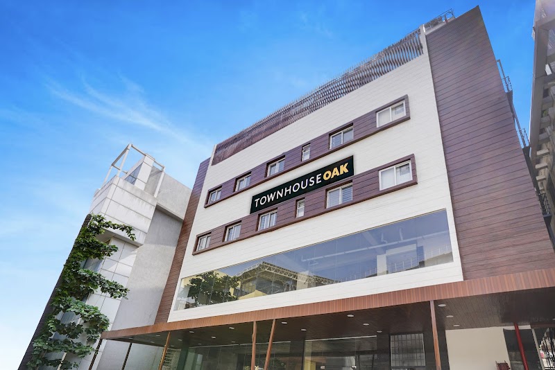 Townhouse OAK XOTEL - Townhouse OAK XOTEL, 75, 1st Cross Rd, KAS Officers Colony, BTM Layout 2nd Stage, BTM Layout, Bengaluru, Karnataka 560068, India
