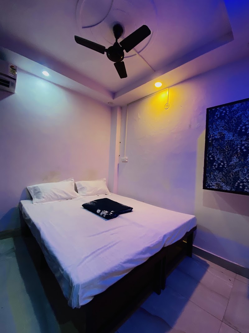 cozy inn hostel - cozy inn hostel, 1/45, Lalita Park, Laxmi Nagar, New Delhi, Delhi, 110092, India