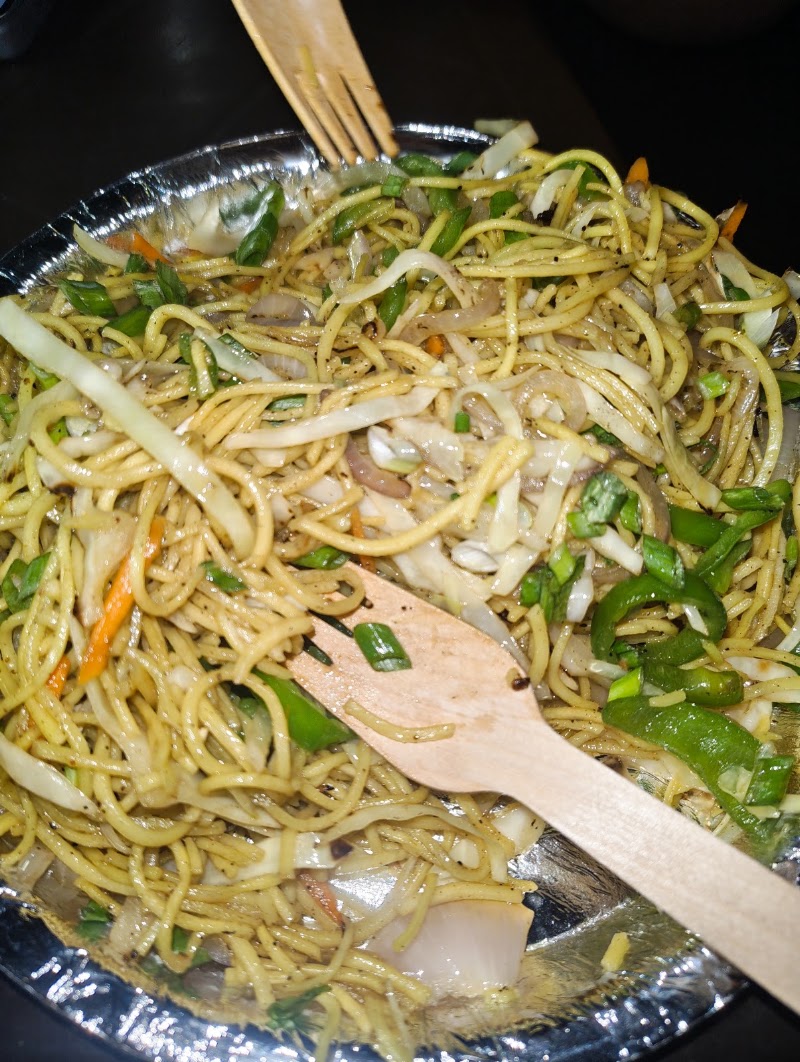 Yumsum Momos & The Chinese Hut - Yumsum Momos & The Chinese Hut Sector 75 Kiosk No. 5 & 6, Shop No. 5, Golf City, Gardenia Gateway, Sector 75, Noida, Uttar Pradesh 201316, India