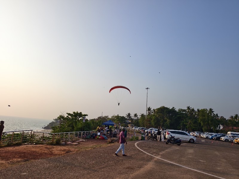 Varkala Cliff Beach/Helipad - Varkala Cliff Beach/Helipad PPP3+5RM Helipad, Varkala, Kerala 695141, India