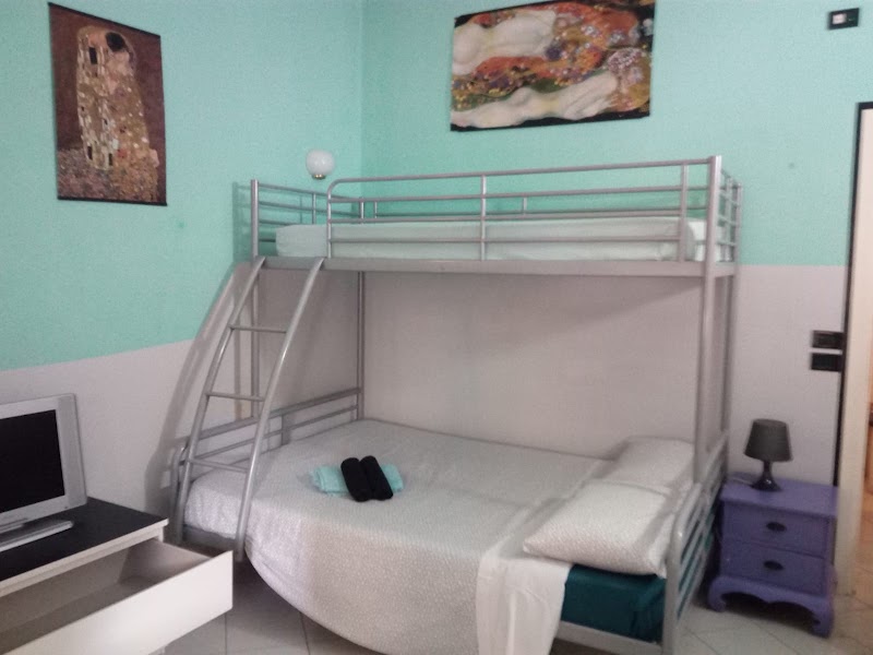 Bed and Breakfast Florence Agosti - Bed and Breakfast Florence Agosti, Via del Rosso Fiorentino, 2, 50142 Firenze FI, Italy