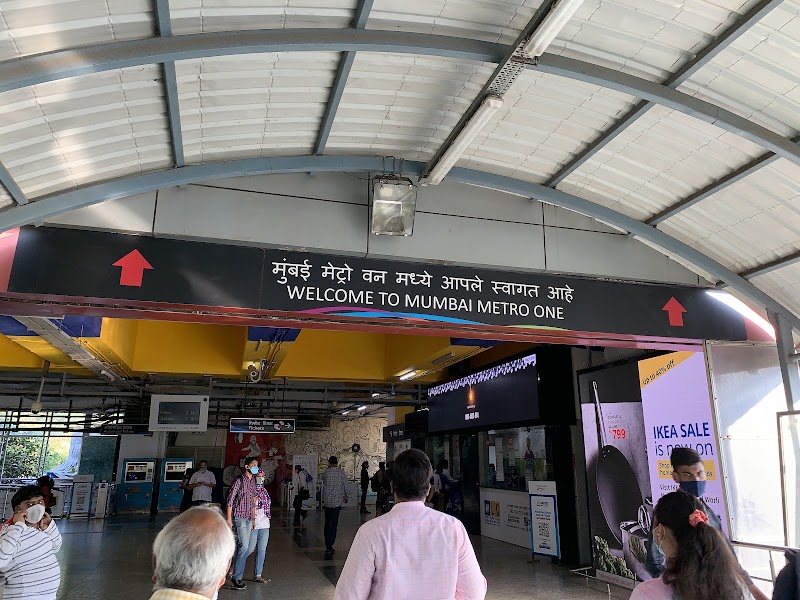 Andheri Local Station - Andheri Local Station 4R9X+X58, Railway Colony, Andheri East, Mumbai, Maharashtra 400069, India
