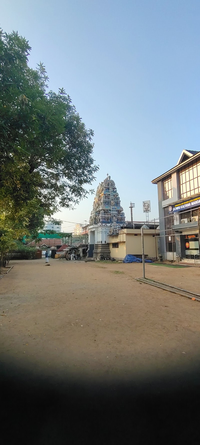Ernakulam Siva Temple Vadake Nada - Ernakulam Siva Temple Vadake Nada, X79J+PXC, Government Press Rd, Marine Drive, Ernakulam, Kochi, Kerala 682011, India