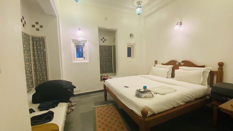 Hotel Aashiya Haveli - Hotel Aashiya Haveli On The Eastern Shore Of, Lake, 15,17-20, Lal Ghat Road, Old City, Pichola, Udaipur, Rajasthan 313004, India