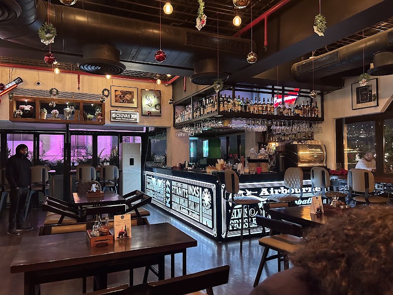 AMPM Cafe & Bar - AMPM Cafe & Bar DLF, R-003, Galleria Market, DLF Phase IV, Gurugram, Haryana 122002, India
