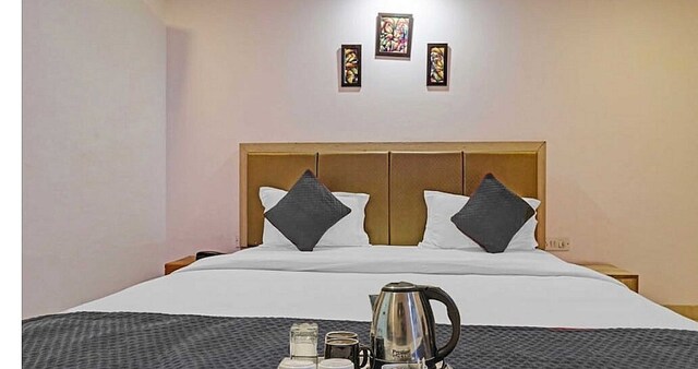 Super OYO Hotel Mahal - Super OYO Hotel Mahal Transit 386, Rd Number 2, K-Block, Mahipalpur Village, Mahipalpur, New Delhi, Delhi 110037, India