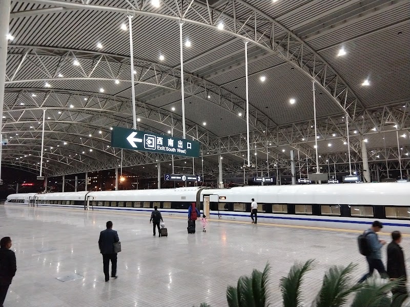 Shanghai Railway Station - Shanghai Railway Station, 385 Mei Yuan Lu, Zha Bei Qu, Shang Hai Shi, China, 200071