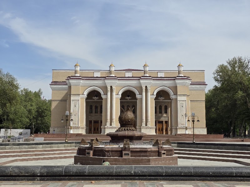 Alisher Navoiy Theater