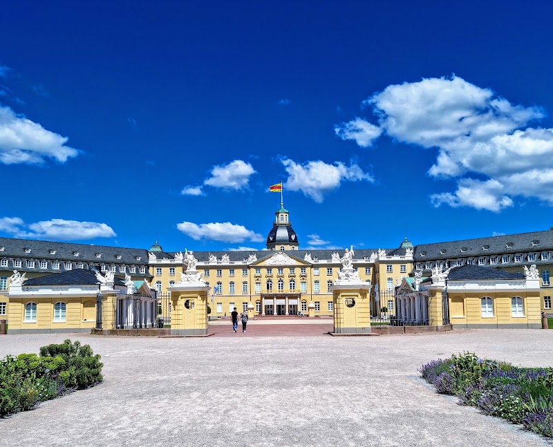 Karlsruhe Palace - Karlsruhe Palace, Schloßbezirk 10, 76131 Karlsruhe, Germany