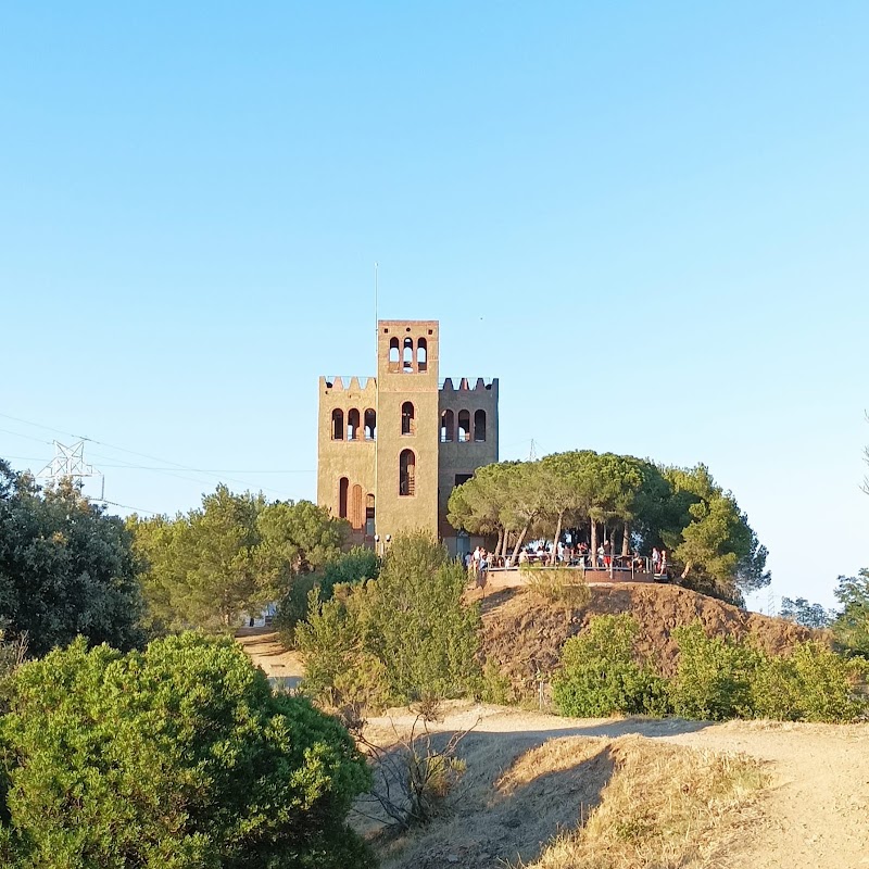 Castell de Torre Baró - Castell de Torre Baró, Ctra. Alta de les Roquetes, 309, Nou Barris, 08033 Barcelona, Spain