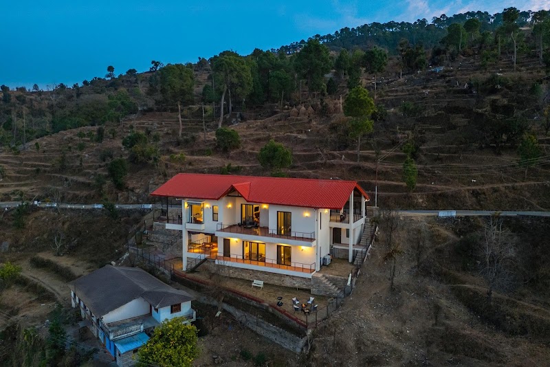 StayVista at Amulyam villa - StayVista at Amulyam villa Village Chapad on, Kapileshwar Temple Road, Mauna, Mukteshwar, Uttarakhand 263138, India