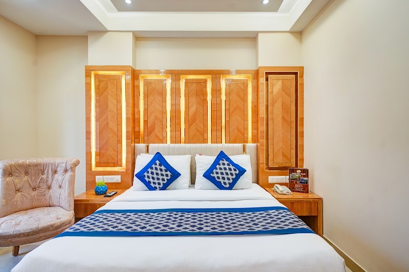 Hotel Gold palace - Hotel Gold palace 4563, Main Bazar Rd, Main Bazar, Kaseru Walan, Paharganj, New Delhi, Delhi, 110055, India
