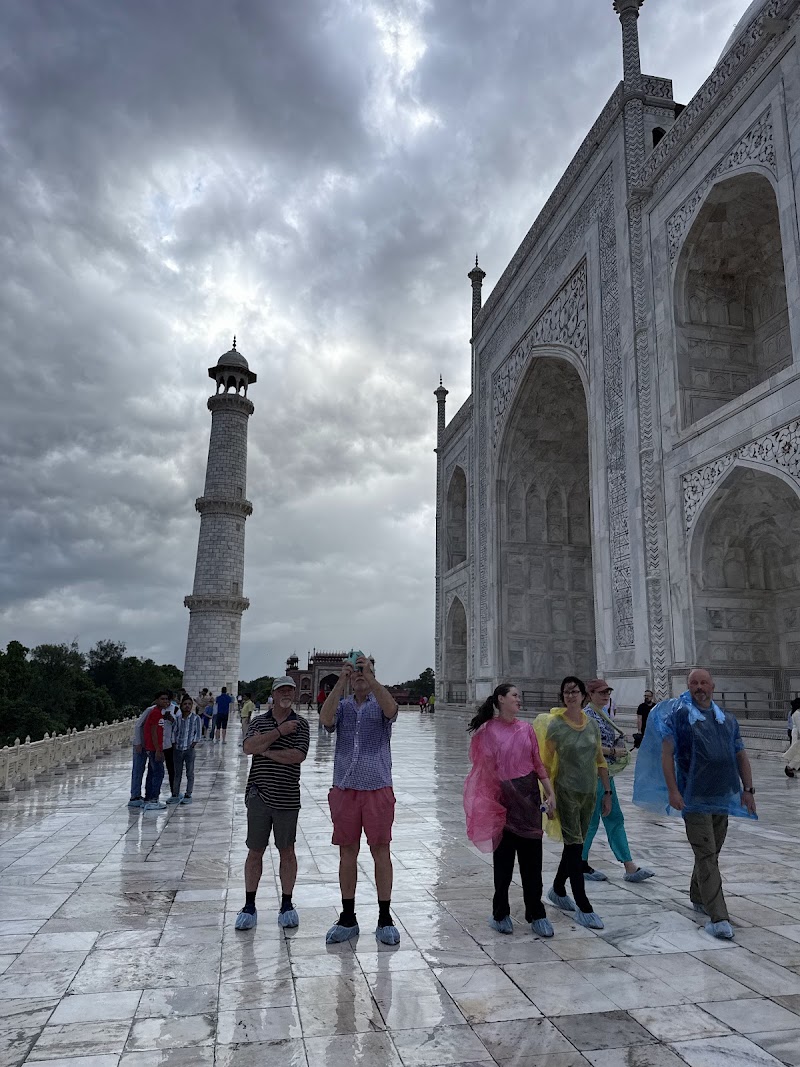 Privatetourguideagra “Historian of Eternal Love” - Privatetourguideagra “Historian of Eternal Love”, 07 GR Square, Opposite Trident Hotel, Fatehabad Road, Agra 282006, Fatehabad Rd, Tajganj, Agra, Uttar Pradesh 282001, India