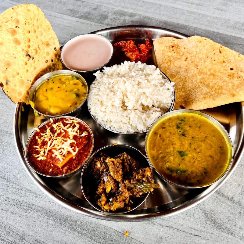 Hotel puneri sea food and mutton bhakri - Hotel puneri sea food and mutton bhakri Mumbai Hwy, Khed, Maharashtra 412205, India