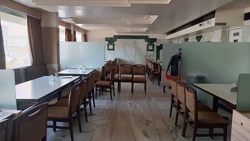 Hotel Veg Park - Hotel Veg Park 3-6-354, Vasavi Vihar, Talla Gadda, Gudimalkapur, Hyderabad, Telangana 500006, India