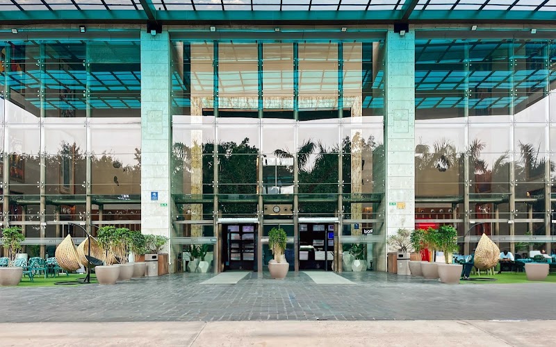 Regus - Noida, WTT - Regus - Noida, WTT 16th Floor, Tower B, World Trade Tower, C-1, Captain Vijyant Thapar Marg, Central Auto Market, Block B, Sector 16, Noida, Uttar Pradesh 201301, India