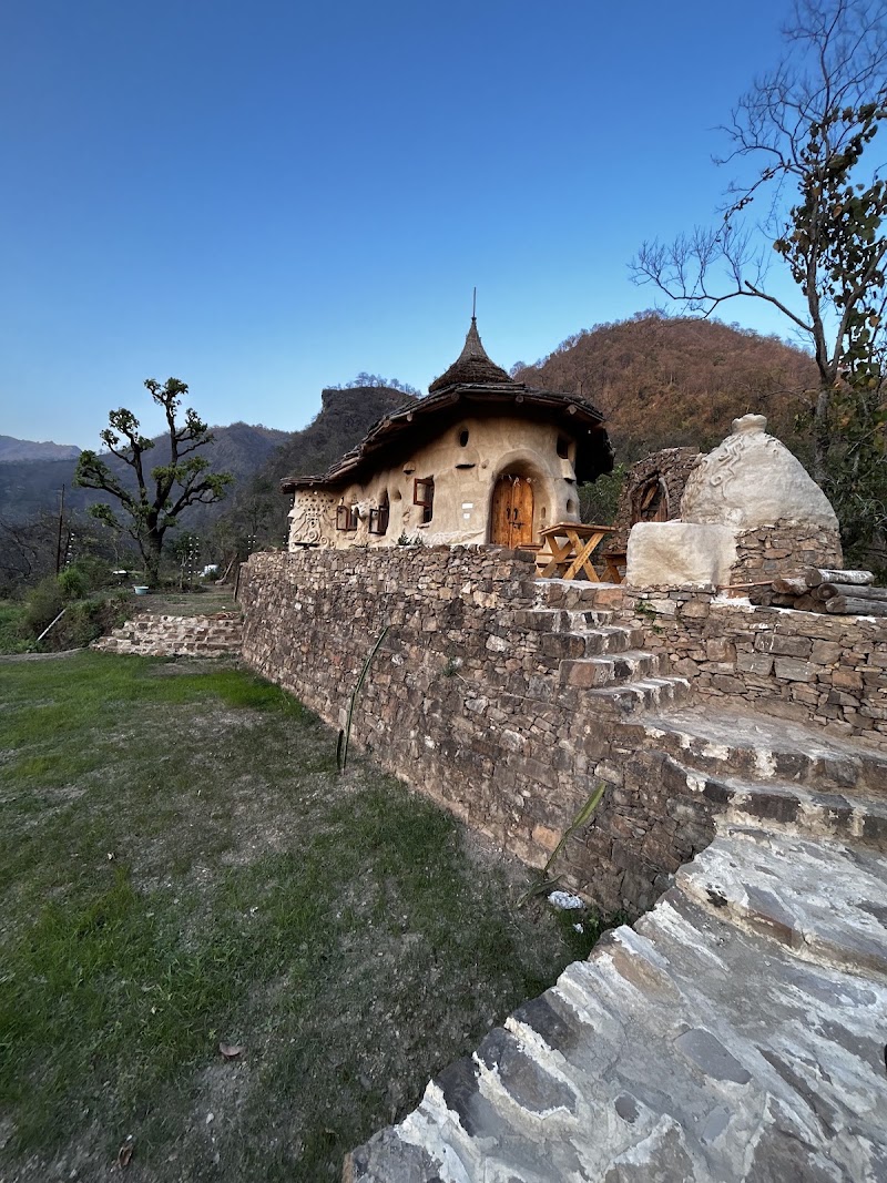 Tiny Farm Fort - Tiny Farm Fort, Dhunar Gaon, Neelkanth Road, near Phoolchatti Ashram, Gram, Kota, Rishikesh, Uttarakhand 249304, India