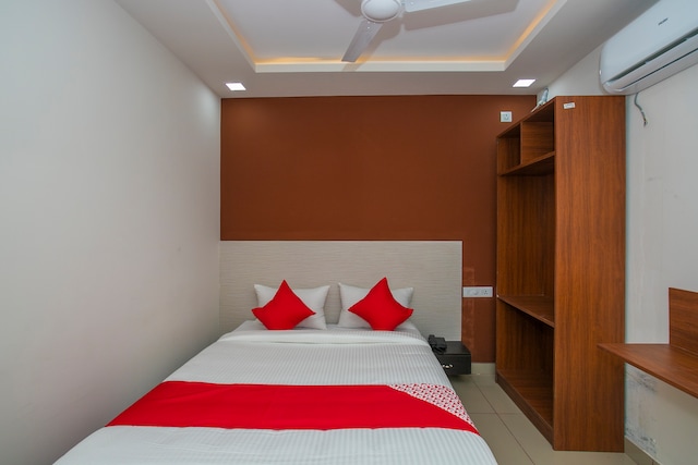 Hotel O by OYO Varcity Phi Premium Pavilion - Hotel O by OYO Varcity Phi Premium Pavilion, 1, 21, Old Madiwala, Madiwala, 1st Stage, BTM Layout, Bengaluru, Karnataka 560068, India