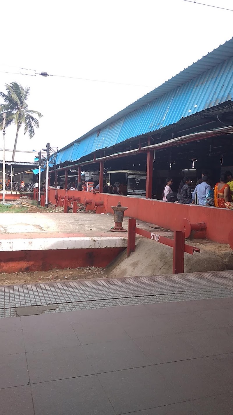 PURI Railway Station Platform No 7 & 8 - PURI Railway Station Platform No 7 & 8 RR5Q+587, Puri, Odisha 752002, India