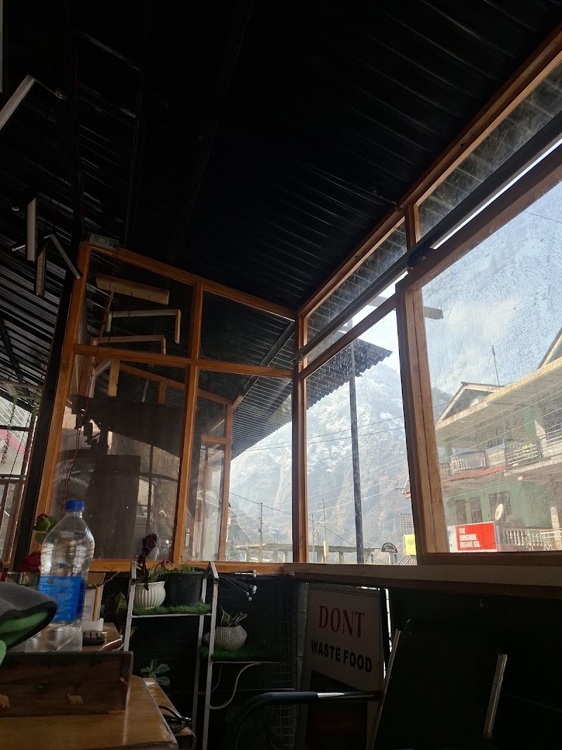 The Little Hut Cafe - The Little Hut Cafe Lutuksha, Bhaba Nagar, Kangosh, Himachal Pradesh 172115, India