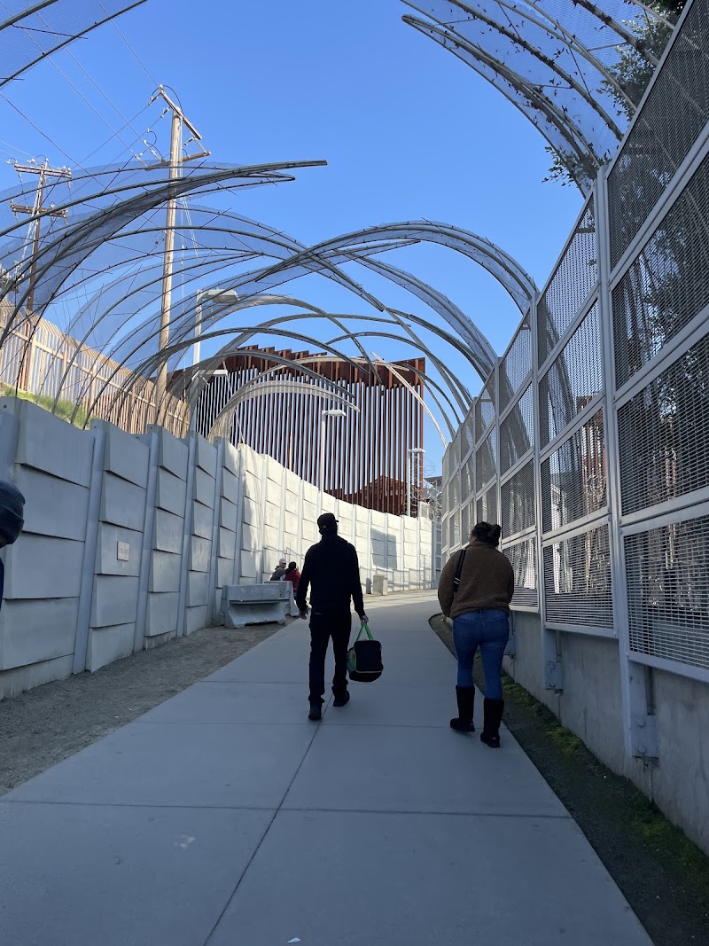 San Ysidro Border Crossing - San Ysidro Border Crossing, 725 E San Ysidro Blvd, San Diego, CA 92173, USA