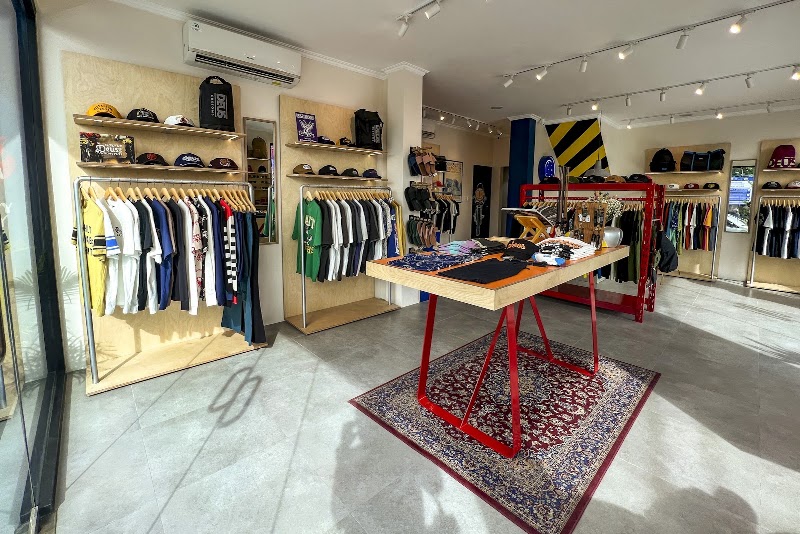 Deus Ex Machina - Sanur - Deus Ex Machina - Sanur, 87G7+G7P, Jl. Sanur Beach Street Walk, Sanur Kaja, Denpasar Selatan, Kota Denpasar, Bali 80228, Indonesia