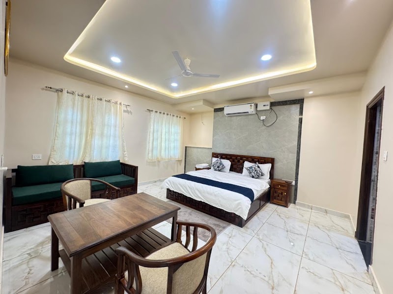 Charan villa - Charan villa HPGH+RP3 Before Toll Plaza, road, Mount Abu, Rajasthan 307501, India