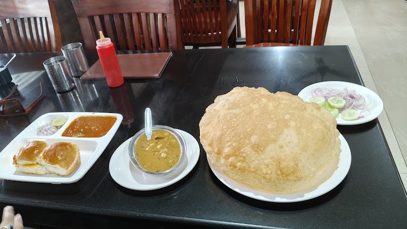 Ambika Upahar Udupi Vegetarian Restaurant - Ambika Upahar Udupi Vegetarian Restaurant 7, 73, Kohinoor Rd, Stuart Hill, Madikeri, Karnataka 571201, India