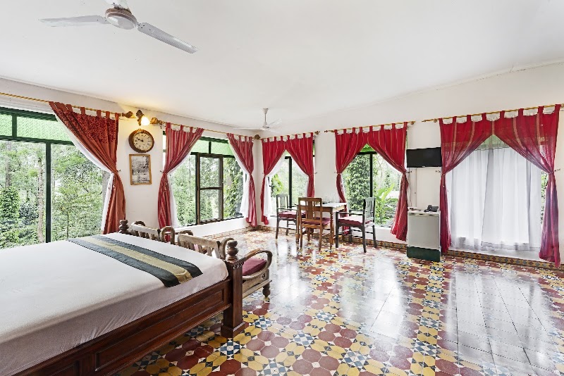 INDeco's Lake Forest Hotel Yercaud - INDeco's Lake Forest Hotel Yercaud Q6M7+J8P, Pagoda Point Road, Ondikadai, Yercaud, Kombaikkadu, Tamil Nadu 636602, India