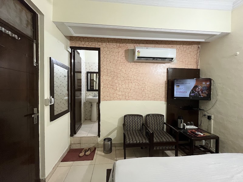 Hotel Sun View - Hotel Sun View Hotel market, Sco 361, Himalaya Marg, 35B, Sector 35B, Chandigarh, 160022, India