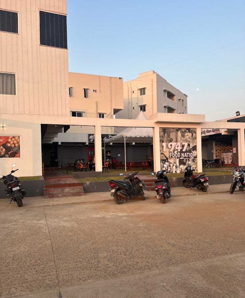 Nellore hub square - Nellore hub square D mart, opposite Nellore, Central Avenue, Magunta Layout, Nellore, Andhra Pradesh 524003, India