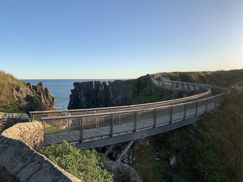 Pancake Rocks and Blowholes Track - Pancake Rocks and Blowholes Track, 4294 State Highway 6, Punakaiki 7873, New Zealand